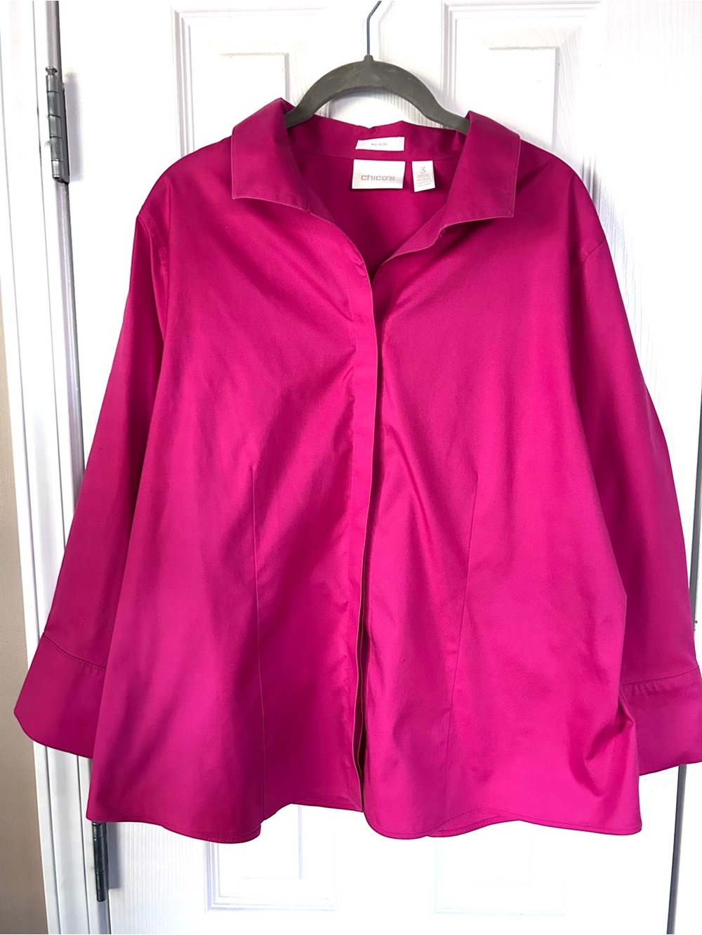 Chico’s No-Iron Hot Pink Button Front Shirt Size 3